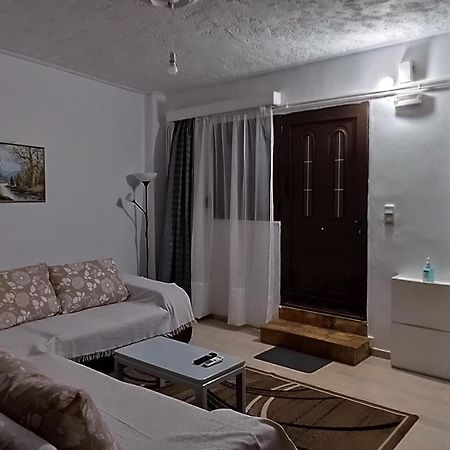 Ευρύχωρο Και Άνετο Διαμέρισμα Στην Ιτέα Joanna'S Apartment Kirra Kültér fotó