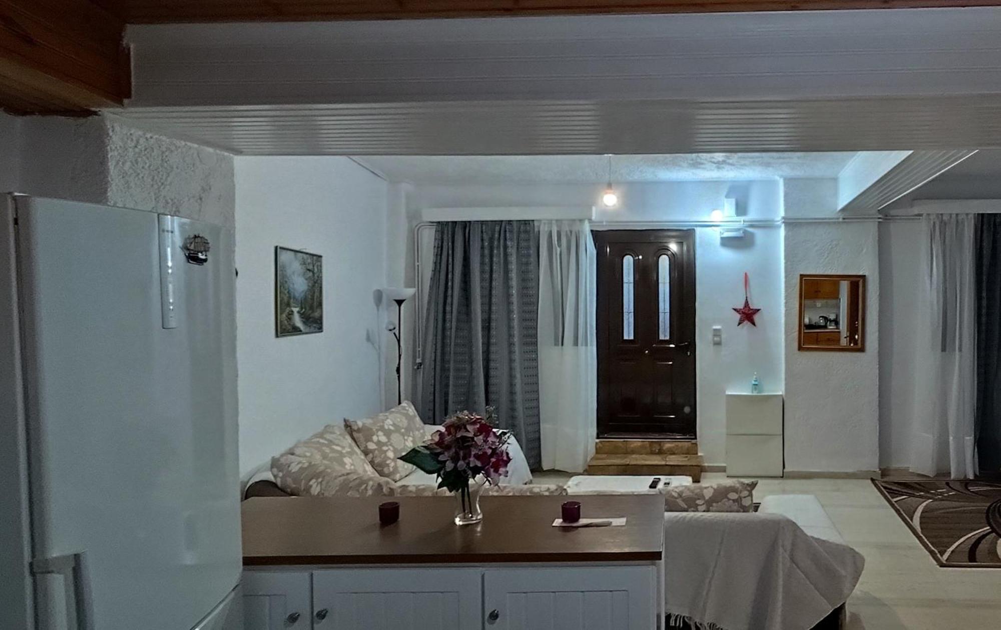 Ευρύχωρο Και Άνετο Διαμέρισμα Στην Ιτέα Joanna'S Apartment Kirra Kültér fotó