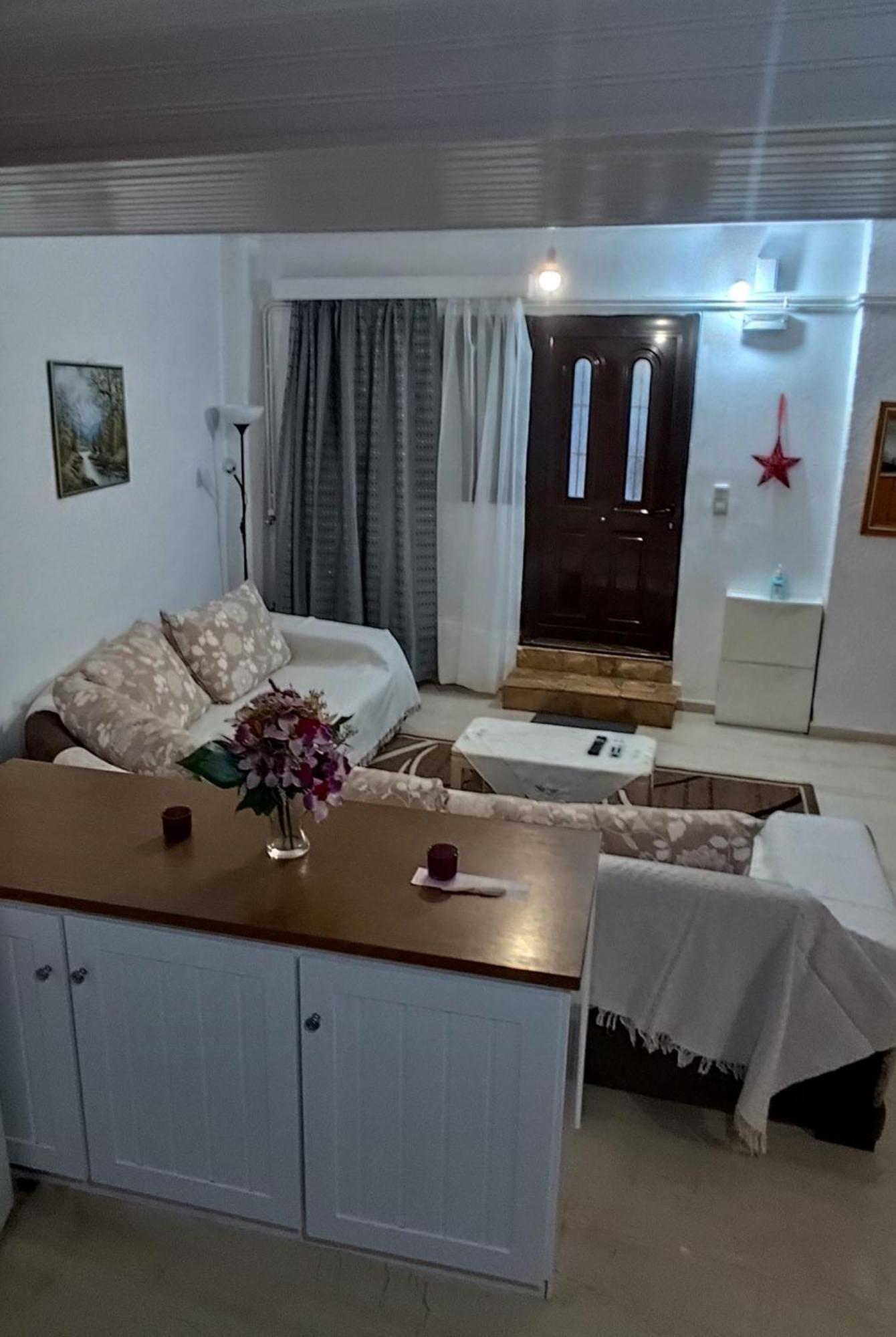 Ευρύχωρο Και Άνετο Διαμέρισμα Στην Ιτέα Joanna'S Apartment Kirra Kültér fotó