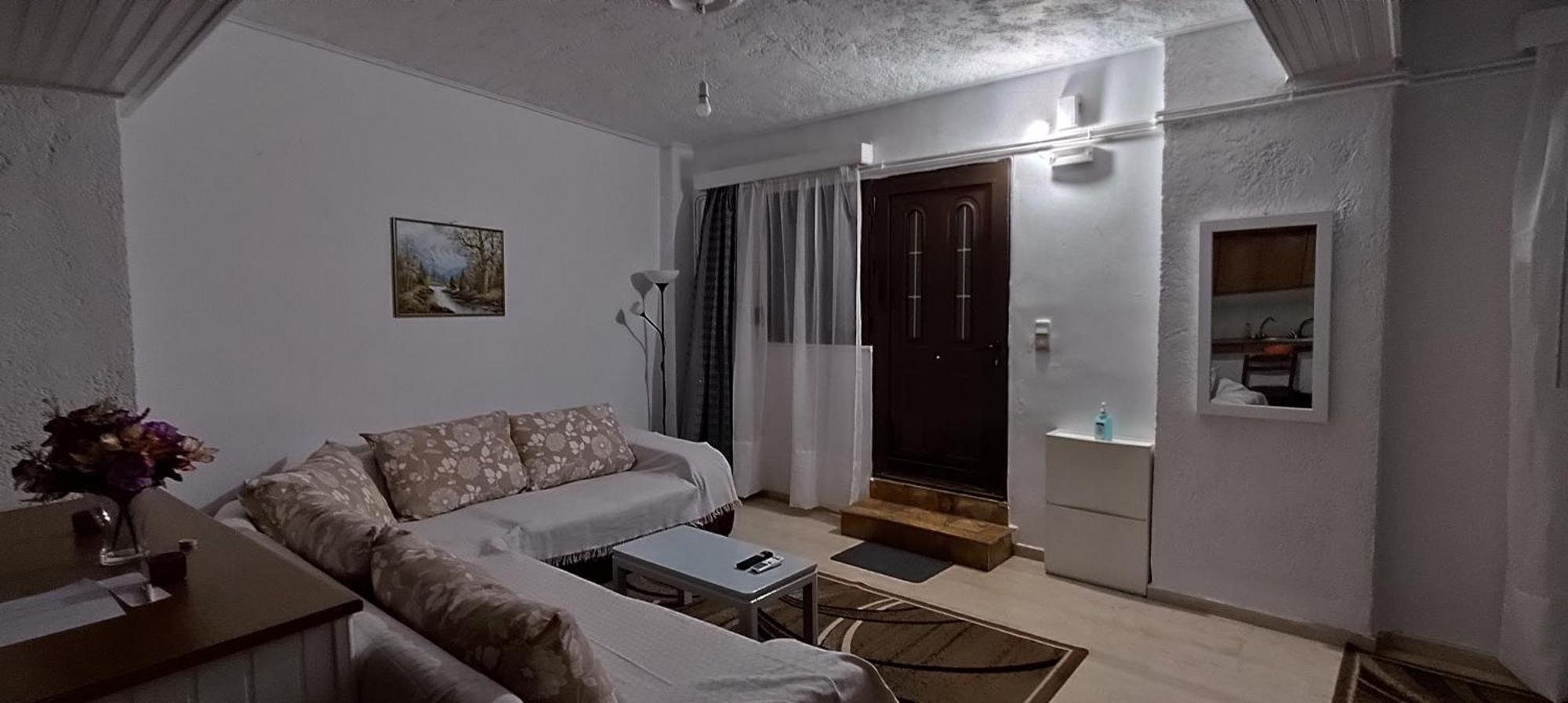 Ευρύχωρο Και Άνετο Διαμέρισμα Στην Ιτέα Joanna'S Apartment Kirra Kültér fotó
