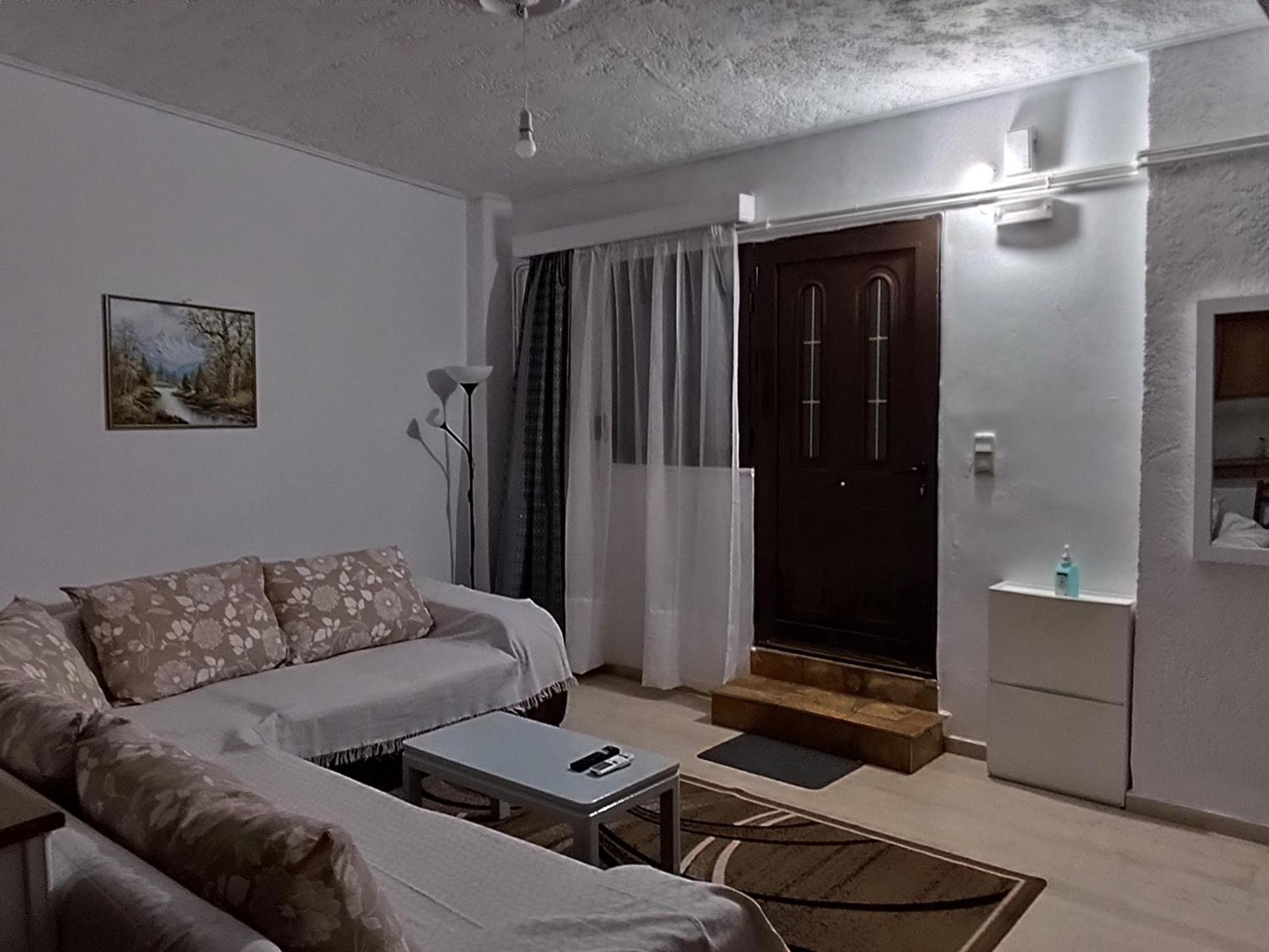 Ευρύχωρο Και Άνετο Διαμέρισμα Στην Ιτέα Joanna'S Apartment Kirra Kültér fotó